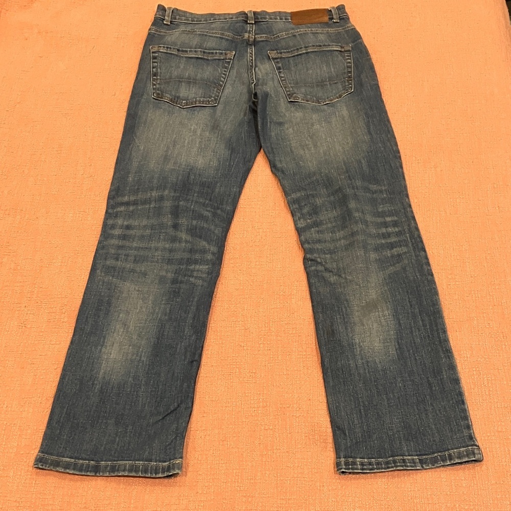 W33L31 Men's Straight Blue Jeans - Picture 9 of 14